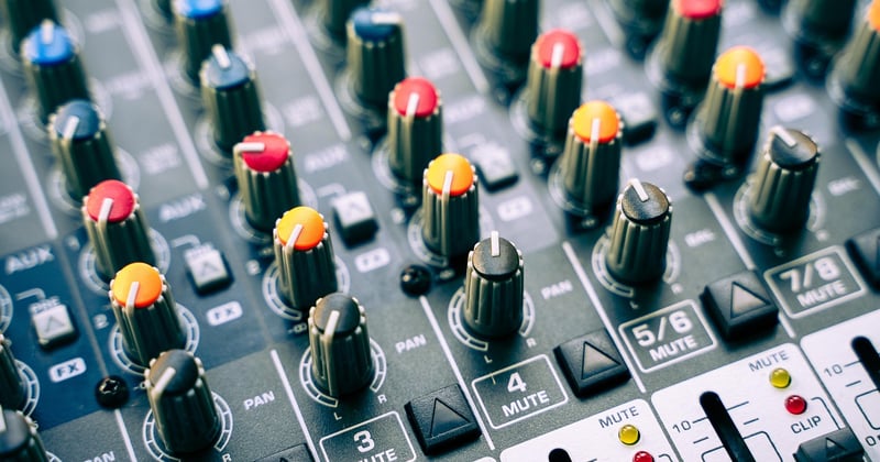 Les plugins et effets VST indispensables pour mixer comme un pro