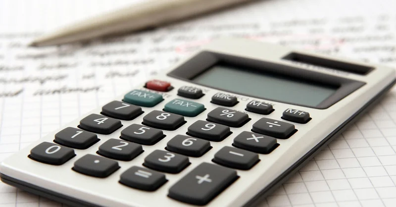 La discussion des clauses financières et des conditions de paiement